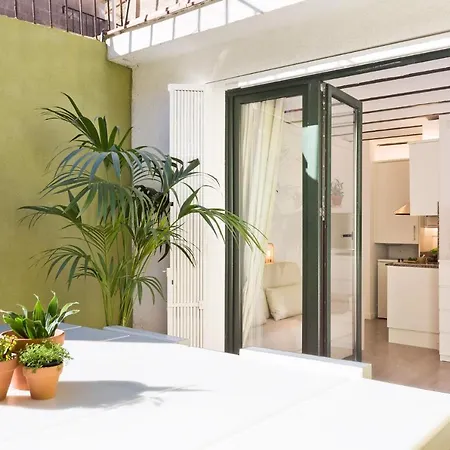 Ola Living Born Apartment Barcelona