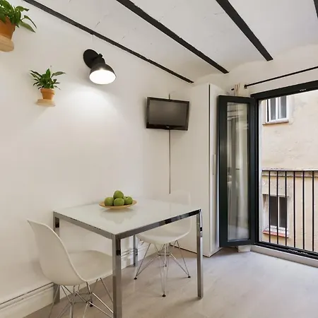 Ola Living Born Apartment Barcelona