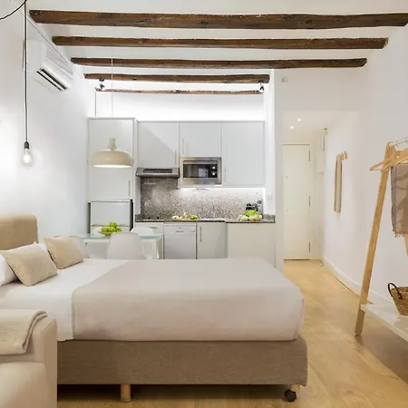 Ola Living Born Apartment Barcelona