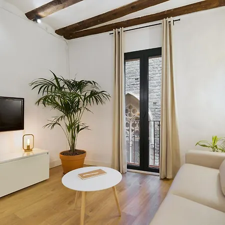 Ola Living Born アパート